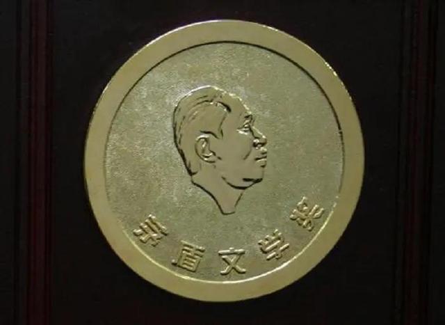 第十一届茅盾文学奖十强名单公布，《千里江山图》等入围