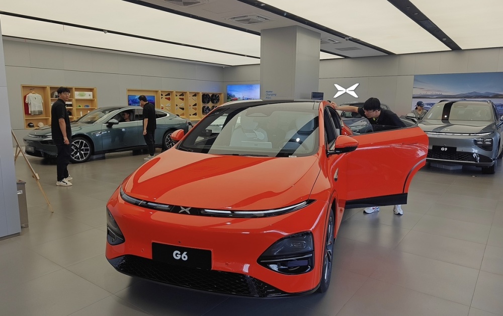 小鹏汽车二季度单车净亏损约12万元，毛利率转负